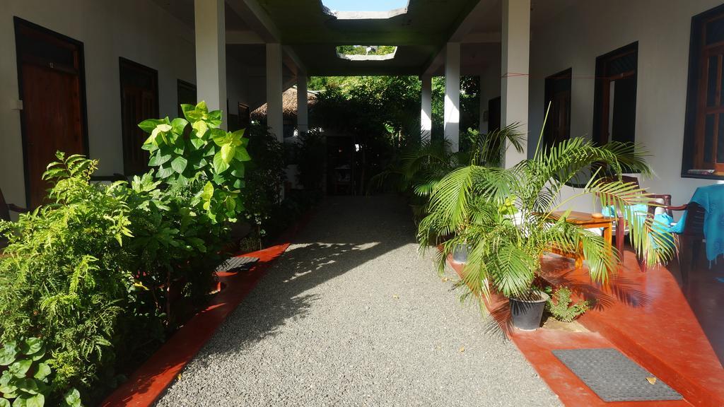 Zimbay Guest House Arugam Bay Exterior foto